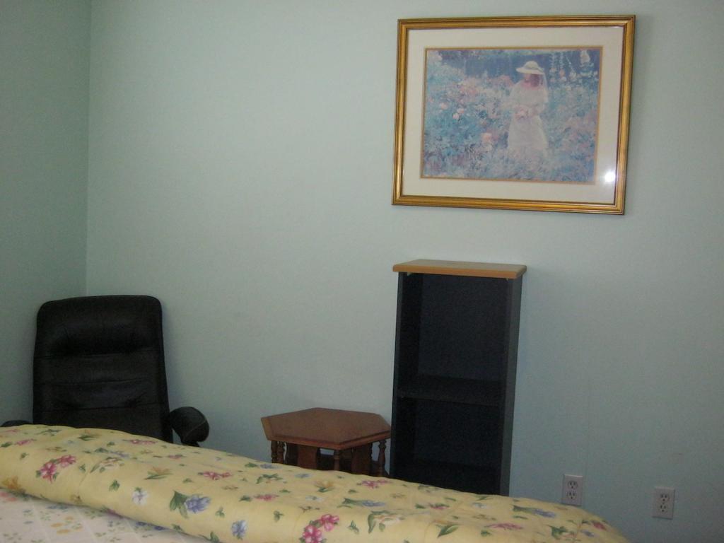 Kelowna Okanagan Lake Hostel Bilik gambar