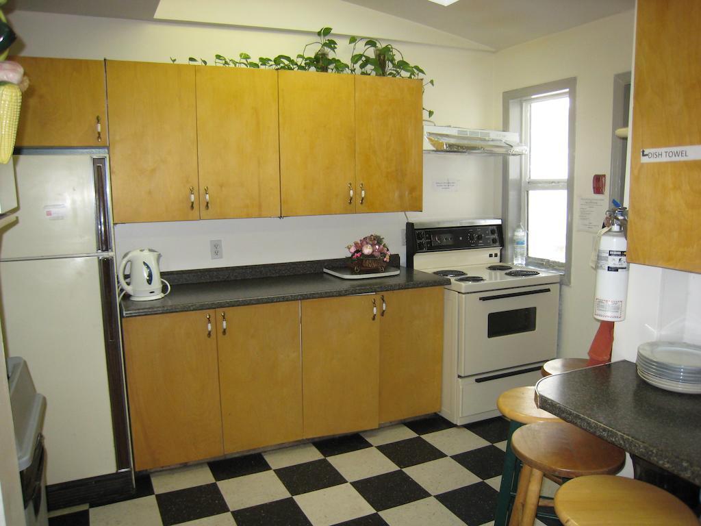 Kelowna Okanagan Lake Hostel Luaran gambar