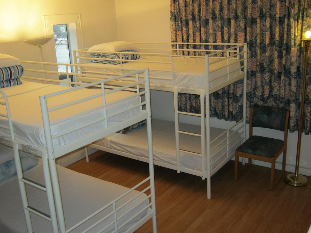 Kelowna Okanagan Lake Hostel Bilik gambar