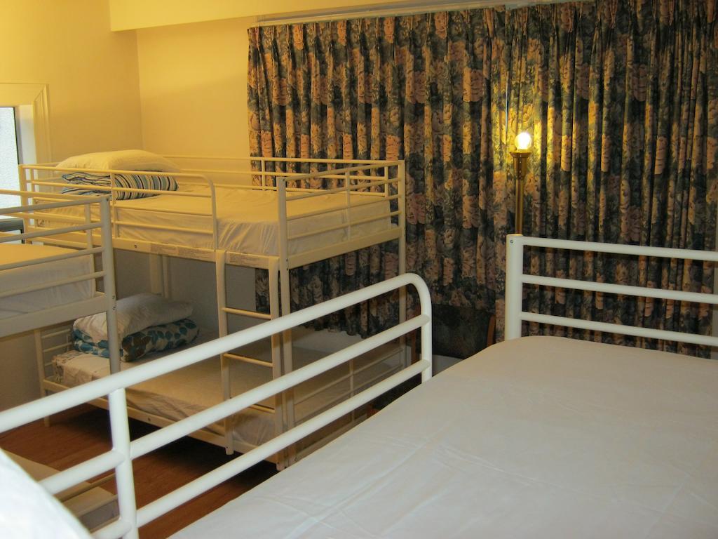 Kelowna Okanagan Lake Hostel Bilik gambar